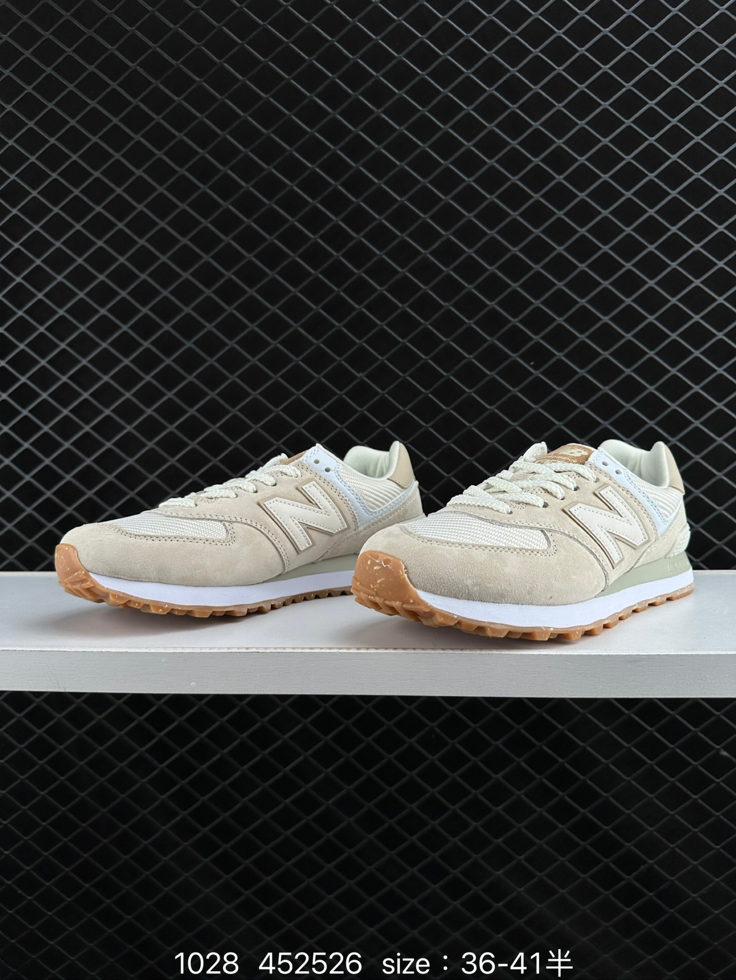 New Balance   NB5740